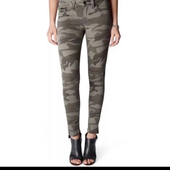 True Religion World Tour Strarlet Legging - Picture 2 of 6